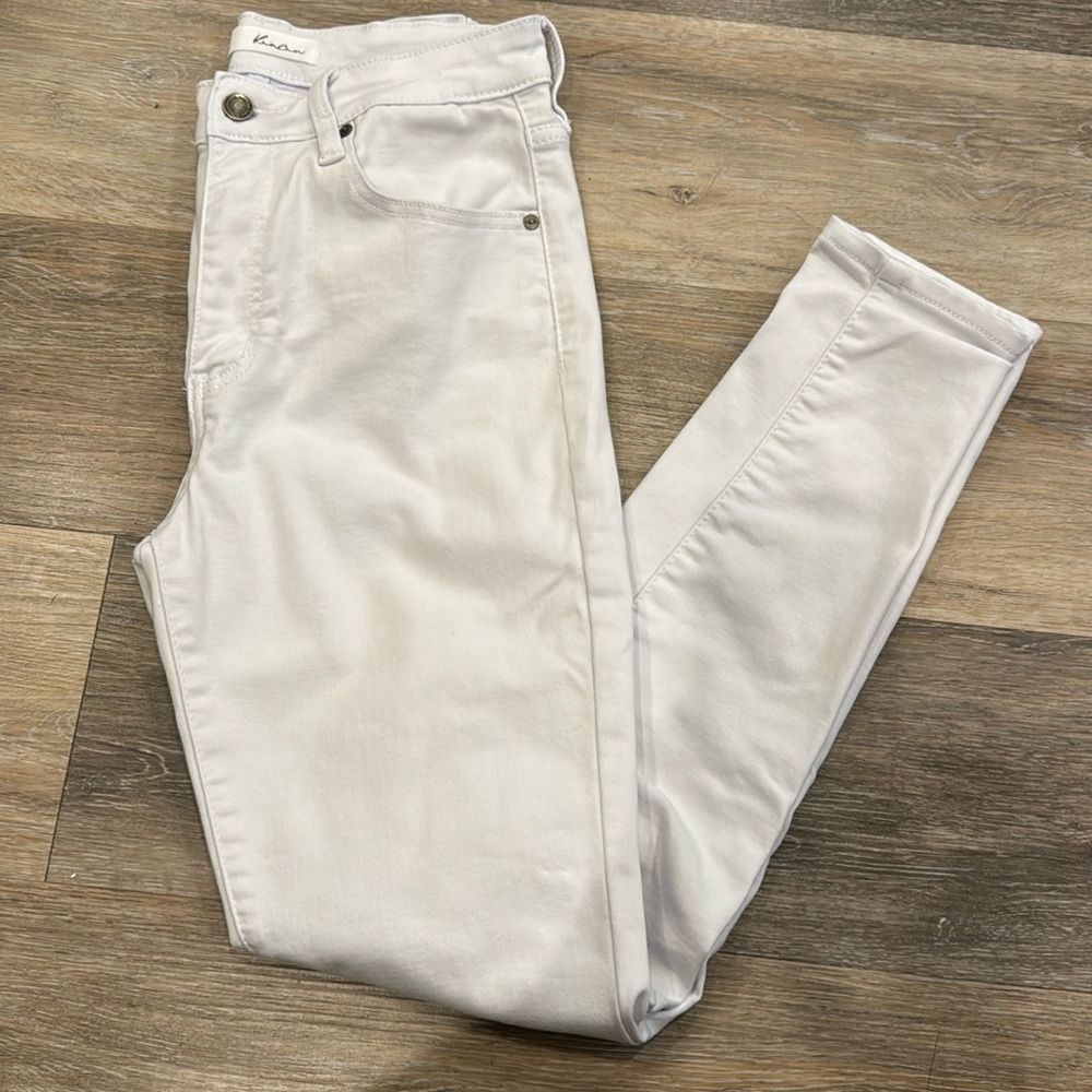 New without tags….washed never worn KanCan skinny jeans